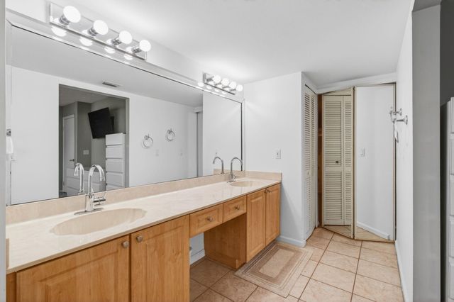 5851 Parkwalk Drive, Boynton Beach, FL 33472