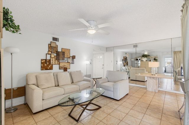 5851 Parkwalk Drive, Boynton Beach, FL 33472