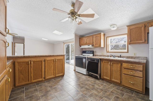 7707 QUIGLEY ROAD, Omro, WI 54963