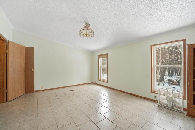 7707 QUIGLEY ROAD, Omro, WI 54963