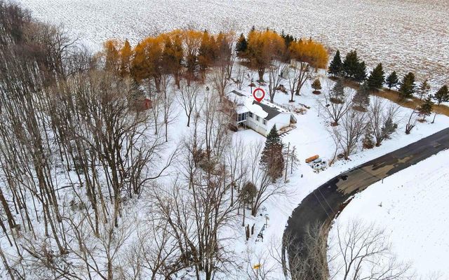 7707 QUIGLEY ROAD, Omro, WI 54963