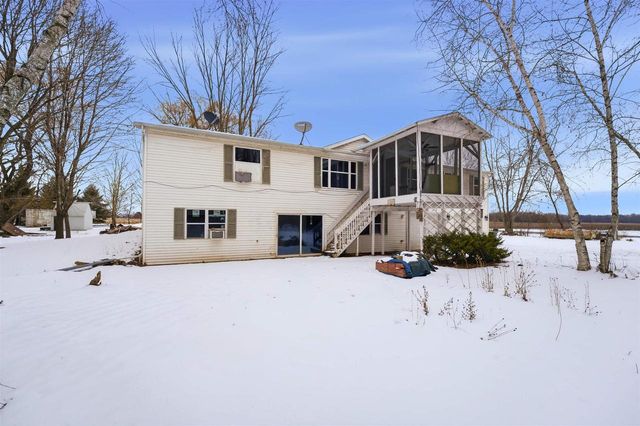 7707 QUIGLEY ROAD, Omro, WI 54963
