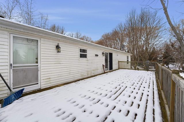 7707 QUIGLEY ROAD, Omro, WI 54963