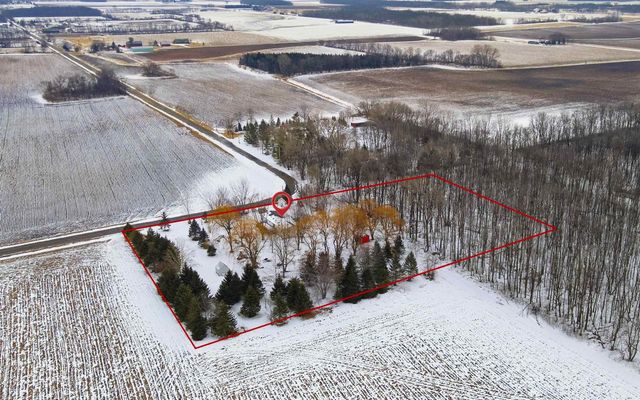 7707 QUIGLEY ROAD, Omro, WI 54963