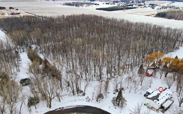 7707 QUIGLEY ROAD, Omro, WI 54963