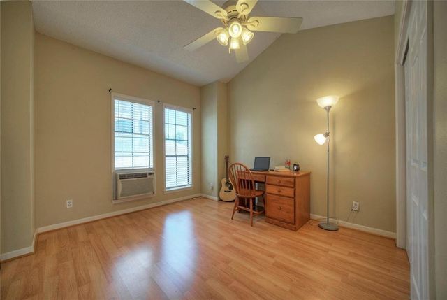 711 W 21st ST 205, Austin, TX 78705