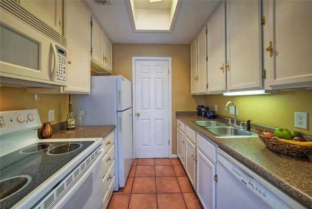 711 W 21st ST 205, Austin, TX 78705