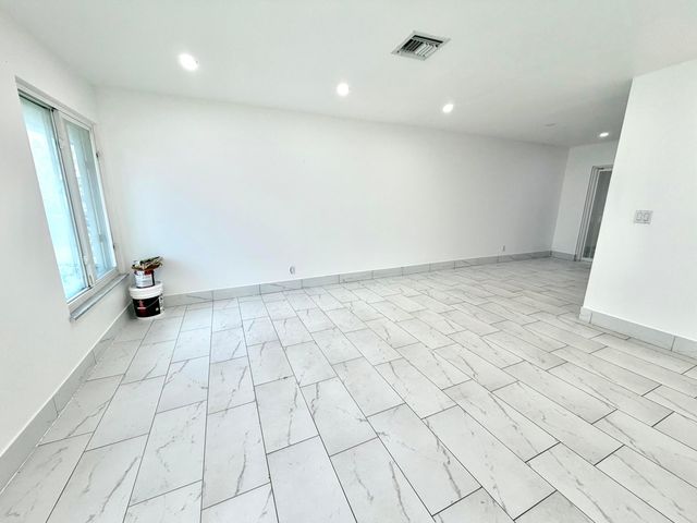 4655 SW 33rd Avenue 2b, Fort Lauderdale, FL 33312