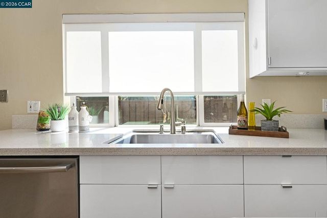 1889 Countrywood Ct, Walnut Creek, CA 94598