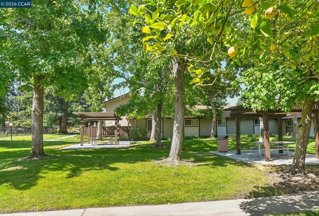 1889 Countrywood Ct, Walnut Creek, CA 94598