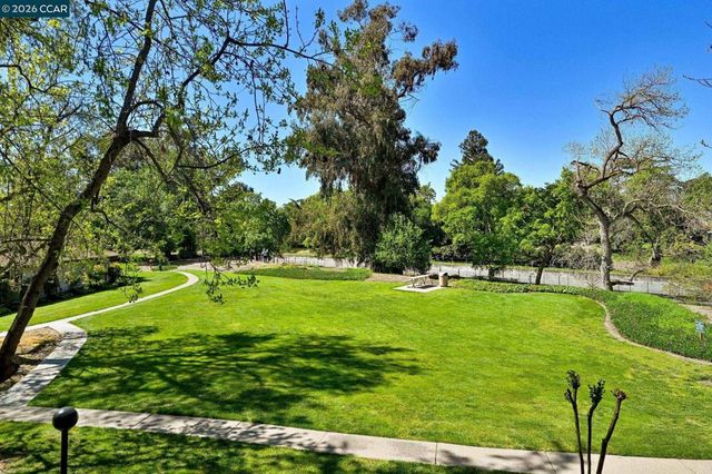 1889 Countrywood Ct, Walnut Creek, CA 94598