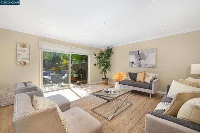 1889 Countrywood Ct, Walnut Creek, CA 94598