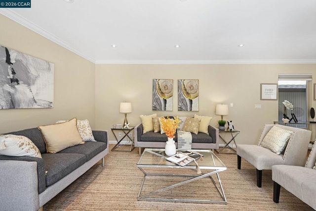 1889 Countrywood Ct, Walnut Creek, CA 94598