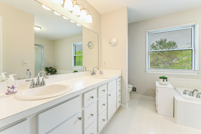 3106 Fawnmeadow Court, Ann Arbor, MI 48105