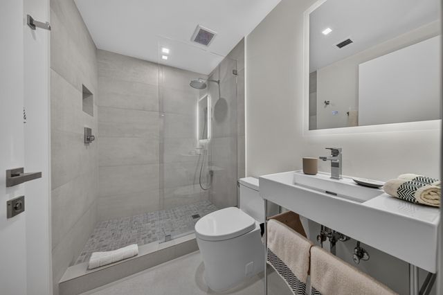 2118 NE 15TH Terrace, Wilton Manors, FL 33305