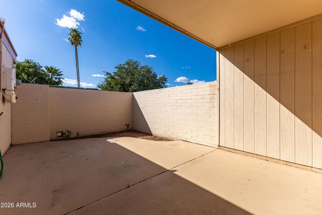 10921 W COGGINS Drive, Sun City, AZ 85351