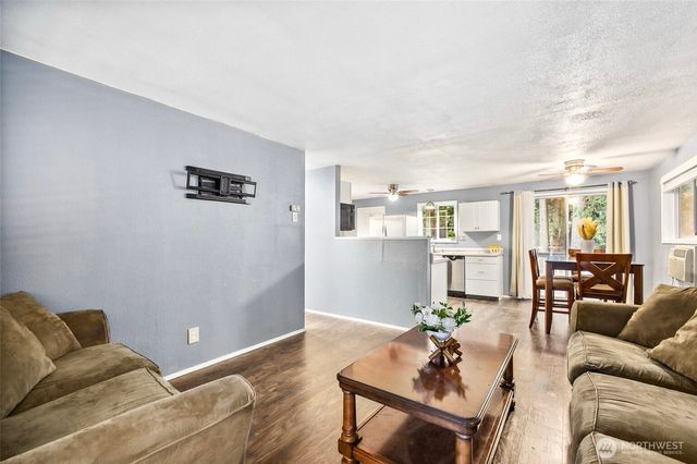 21843 Crest Lane SE, Yelm, WA 98597