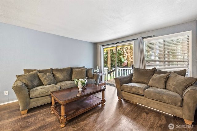 21843 Crest Lane SE, Yelm, WA 98597