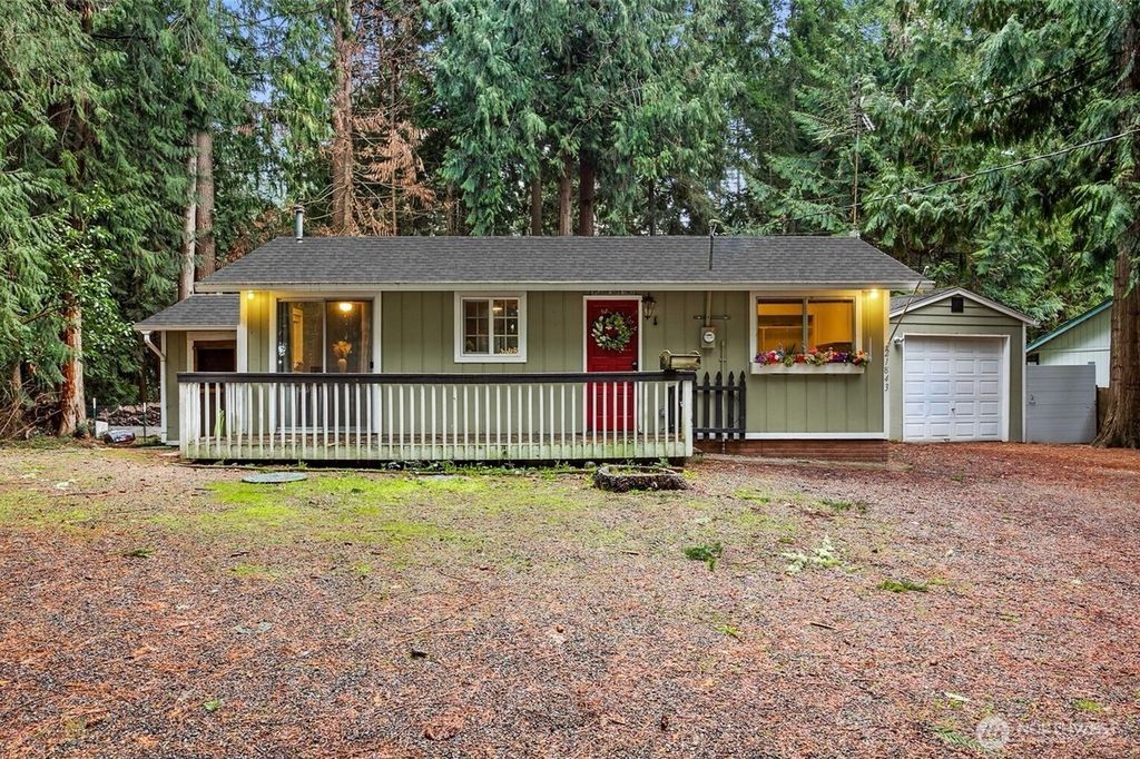 21843 Crest Lane SE, Yelm, WA 98597