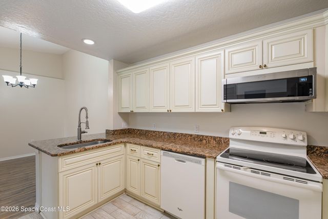 1933 Quail Ridge Court 1101, Cocoa, FL 32926