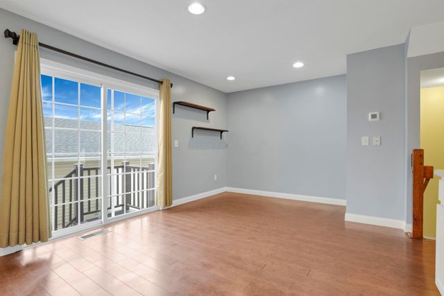 243 Oxford Oak Drive, Blacklick, OH 43004