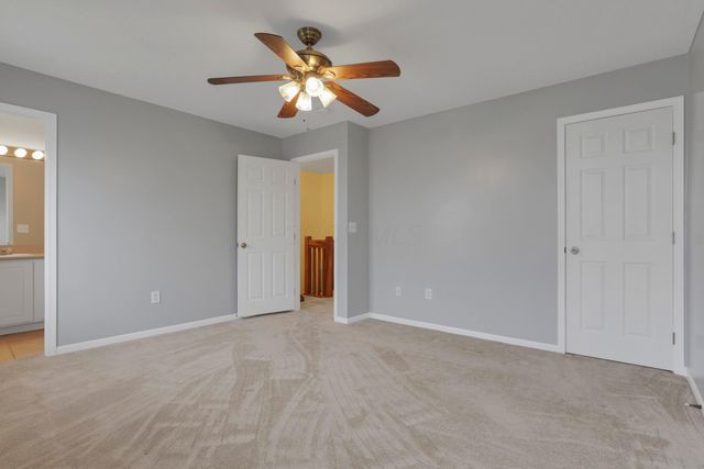 243 Oxford Oak Drive, Blacklick, OH 43004