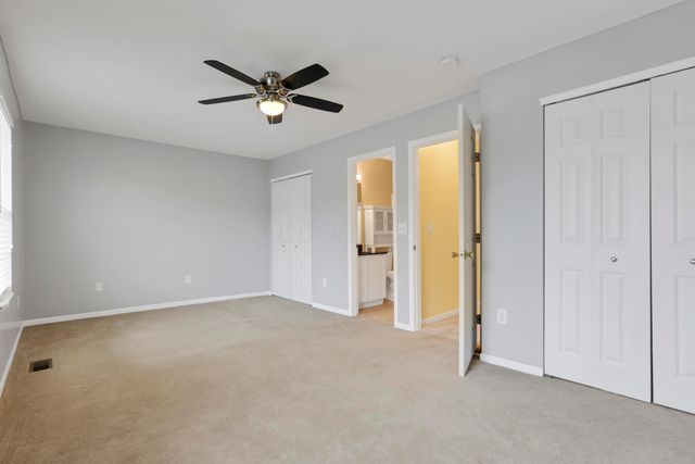 243 Oxford Oak Drive, Blacklick, OH 43004