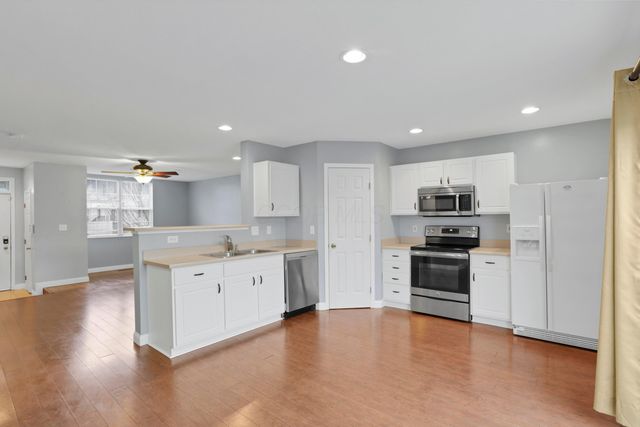 243 Oxford Oak Drive, Blacklick, OH 43004