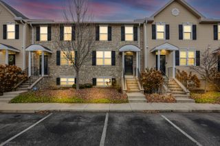 243 Oxford Oak Drive, Blacklick, OH 43004