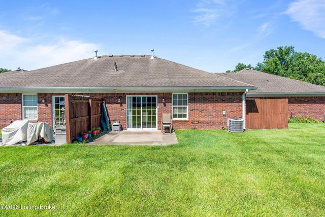 6505 Renate Rd, Louisville, KY 40291