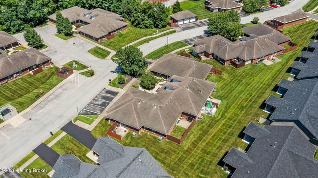 6505 Renate Rd, Louisville, KY 40291