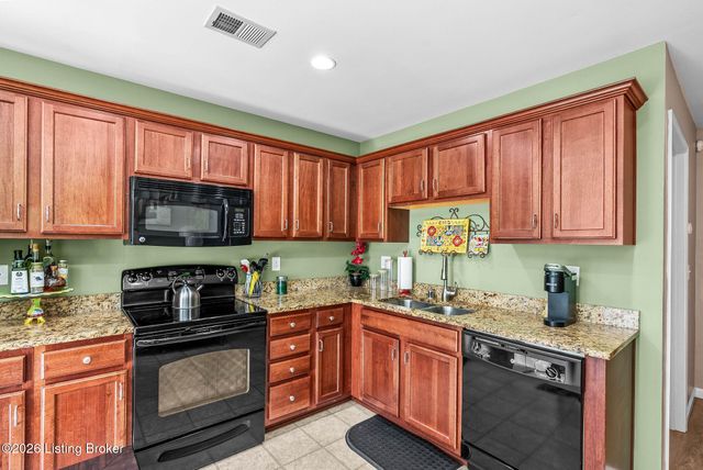 6505 Renate Rd, Louisville, KY 40291