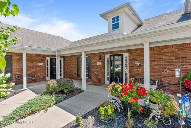 6505 Renate Rd, Louisville, KY 40291