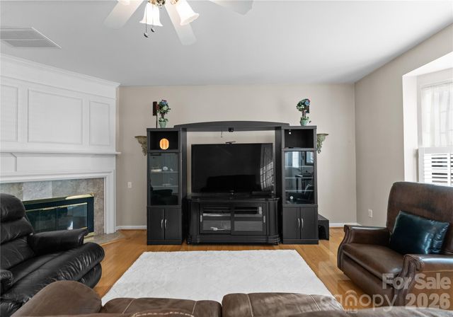 6776 Rothchild Drive, Charlotte, NC 28270