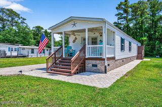 128 NE 75th Street, Oak Island, NC 28465