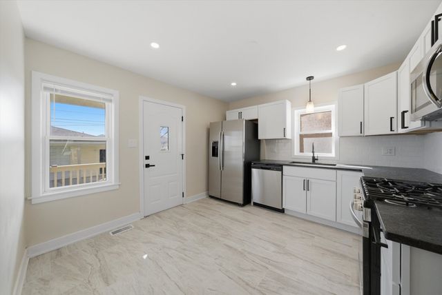 6535 S Kolin Avenue, Chicago, IL 60629