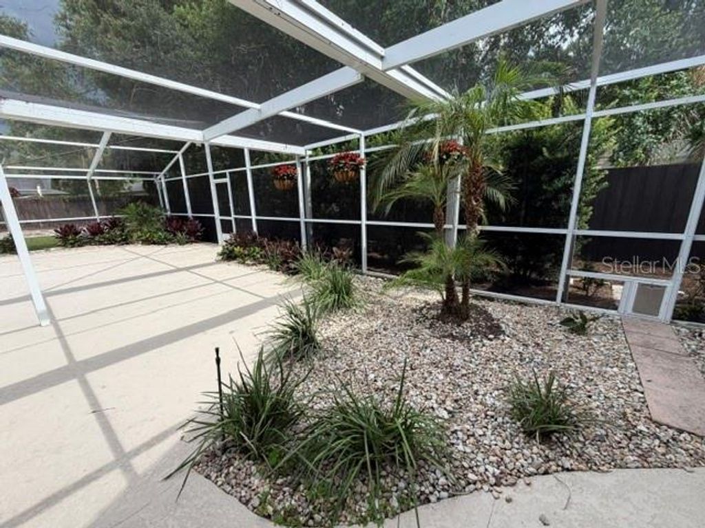 Image 12 of property listing at 210 W TIMBERCOVE CIRCLE, Longwood, FL 32779