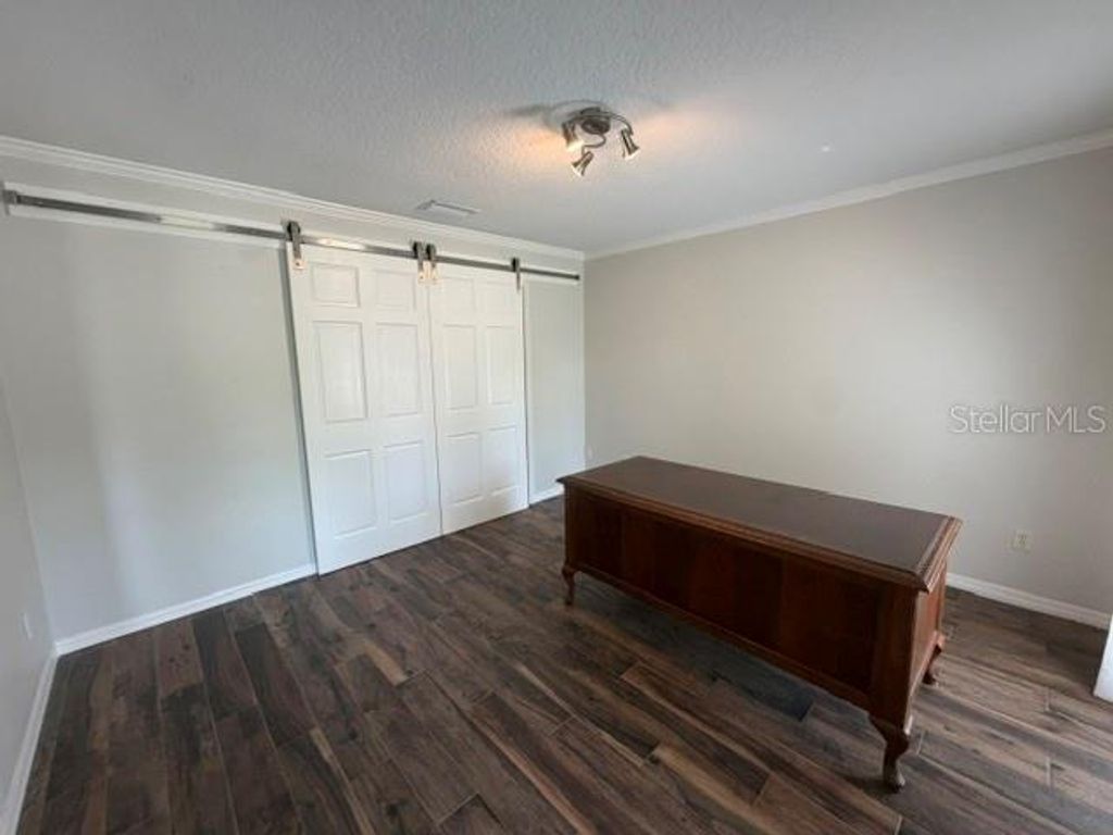 Image 18 of property listing at 210 W TIMBERCOVE CIRCLE, Longwood, FL 32779
