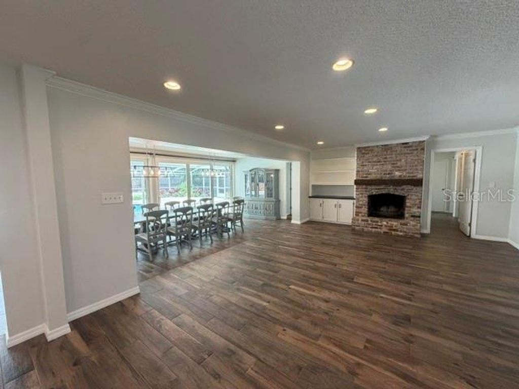 Image 21 of property listing at 210 W TIMBERCOVE CIRCLE, Longwood, FL 32779