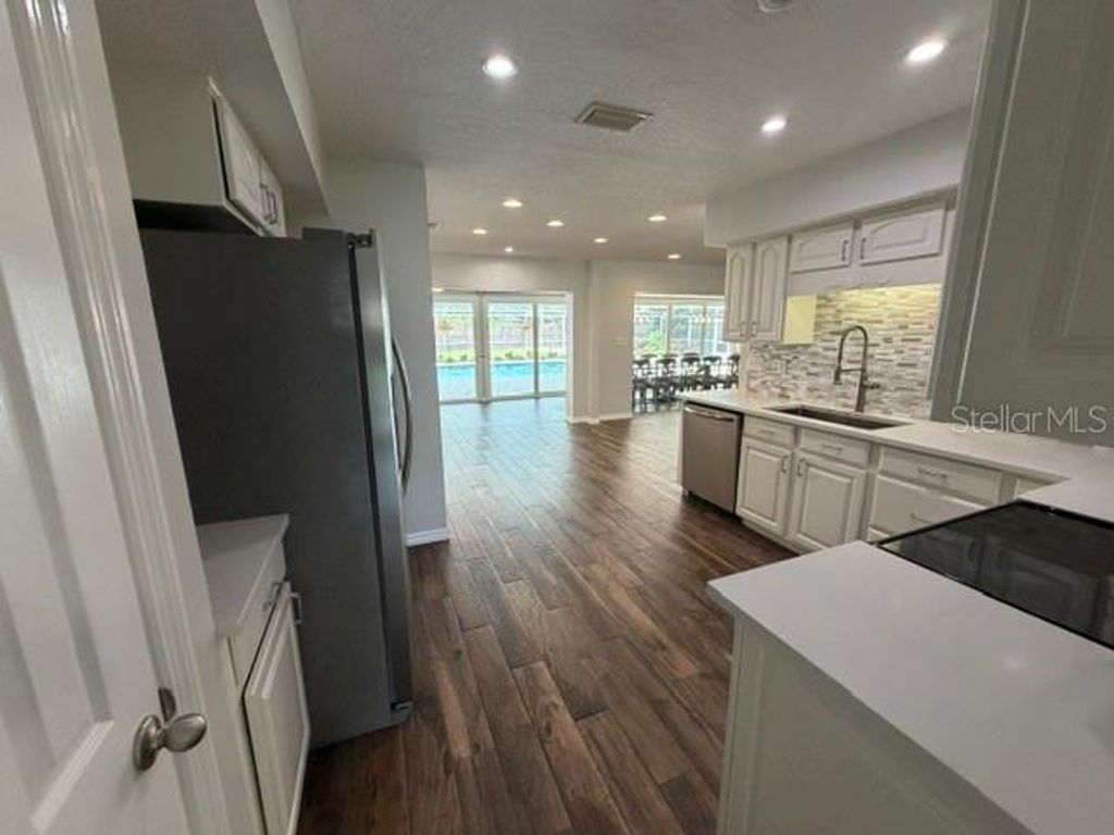 Image 27 of property listing at 210 W TIMBERCOVE CIRCLE, Longwood, FL 32779