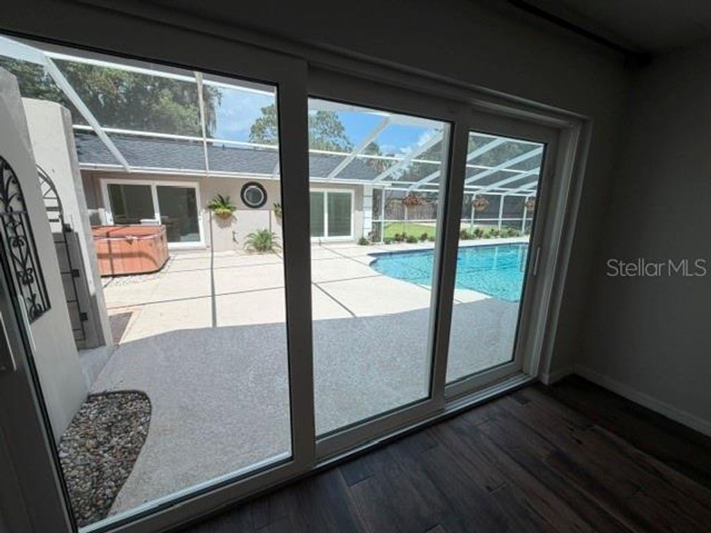 Image 39 of property listing at 210 W TIMBERCOVE CIRCLE, Longwood, FL 32779