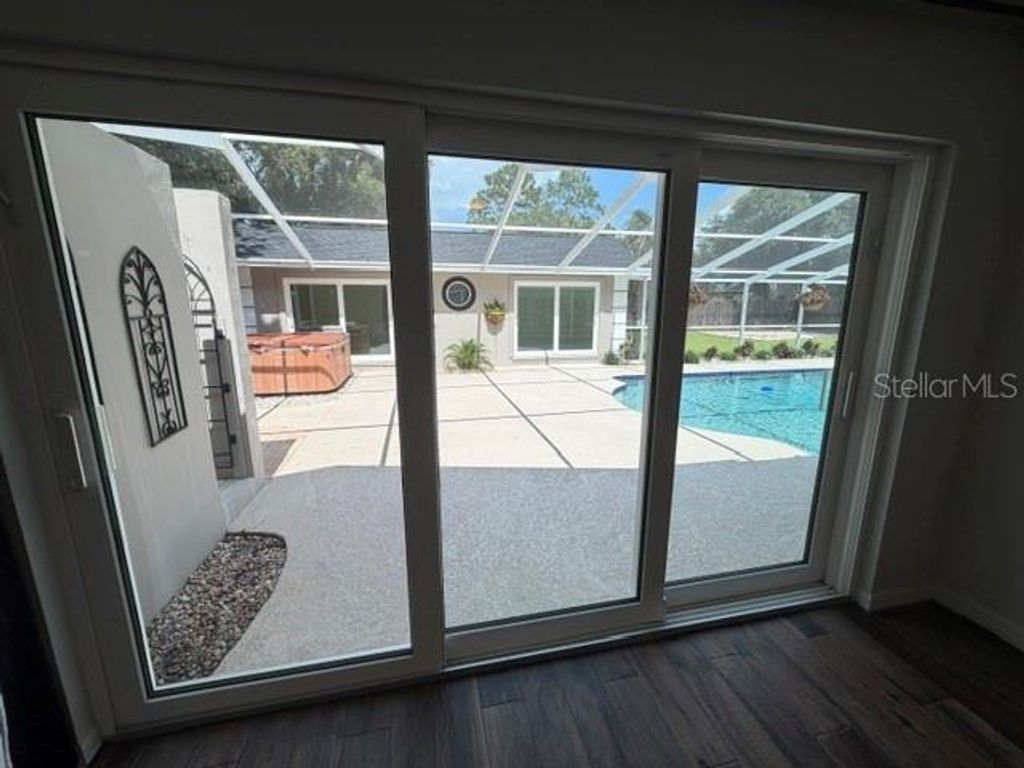Image 40 of property listing at 210 W TIMBERCOVE CIRCLE, Longwood, FL 32779