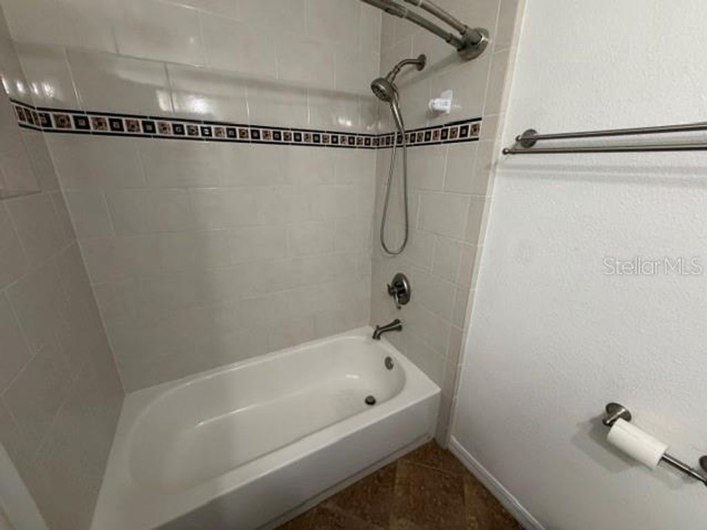 Image 52 of property listing at 210 W TIMBERCOVE CIRCLE, Longwood, FL 32779