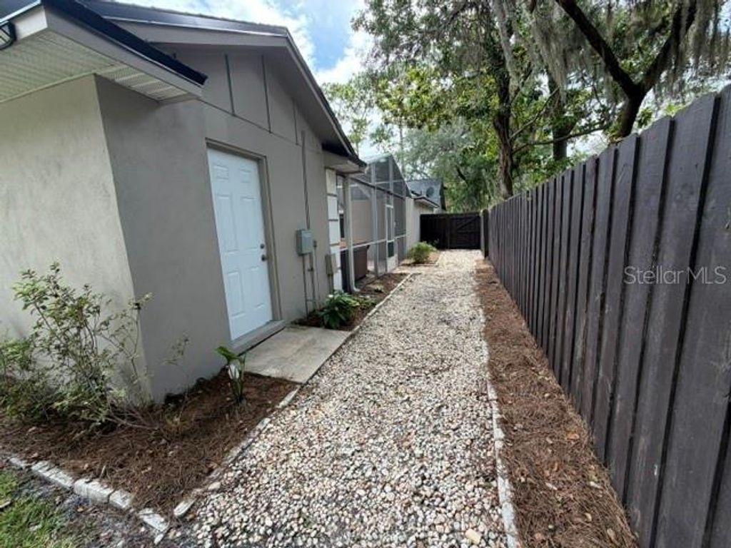 Image 81 of property listing at 210 W TIMBERCOVE CIRCLE, Longwood, FL 32779