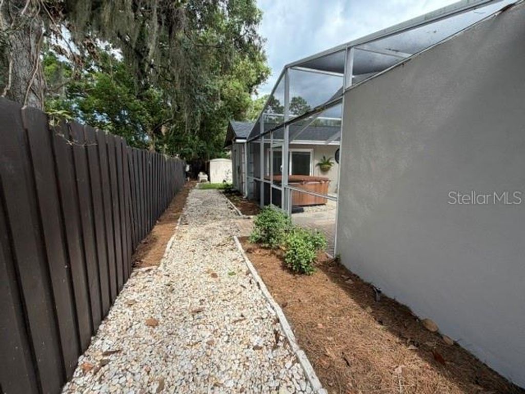 Image 82 of property listing at 210 W TIMBERCOVE CIRCLE, Longwood, FL 32779