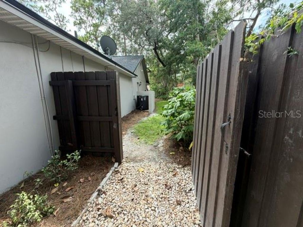 Image 83 of property listing at 210 W TIMBERCOVE CIRCLE, Longwood, FL 32779