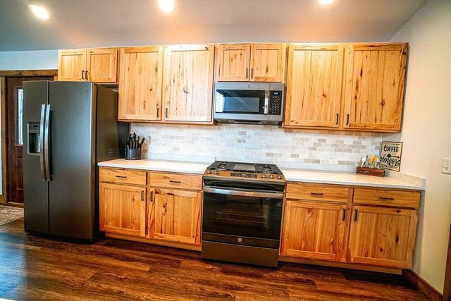 N8610 Island View Drive, New Lisbon, WI 53950