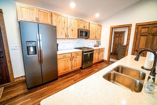 N8610 Island View Drive, New Lisbon, WI 53950