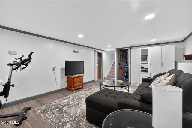 1006 Riggi Avenue, Rotterdam, NY 12303