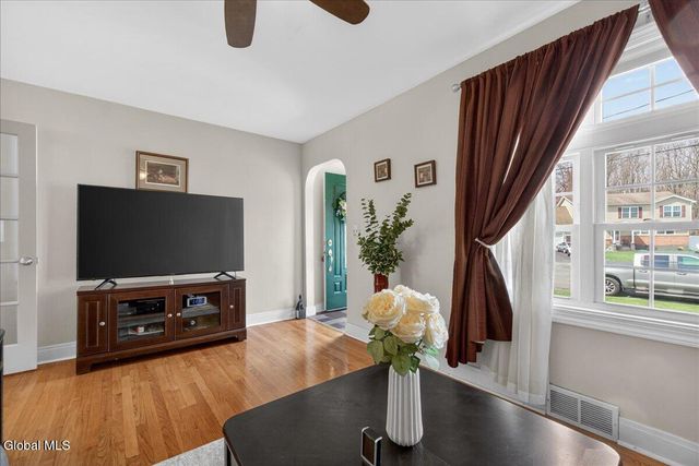 1006 Riggi Avenue, Rotterdam, NY 12303